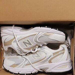 New Balance 530 Size 8.5 Men Women 10